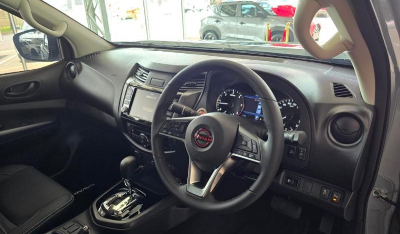 
								Nissan Navara 2.5D Pro-4X D Cab 4X4 At full									
