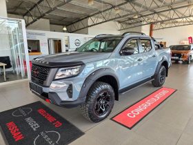 Nissan Navara 2.5D Pro-4X Warrior D Cab 4X4 At