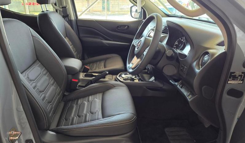
								Nissan Navara 2.5D Pro-4X Warrior D Cab 4X4 At full									