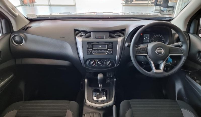 
								Nissan Navara 2.5D Se D Cab At full									