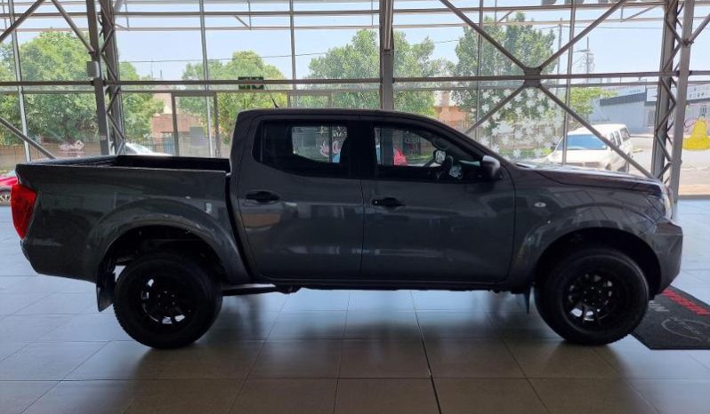 
								Nissan Navara 2.5D Se D Cab At full									