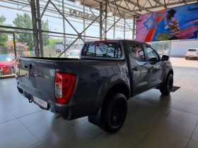 Nissan Navara 2.5D Se D Cab At