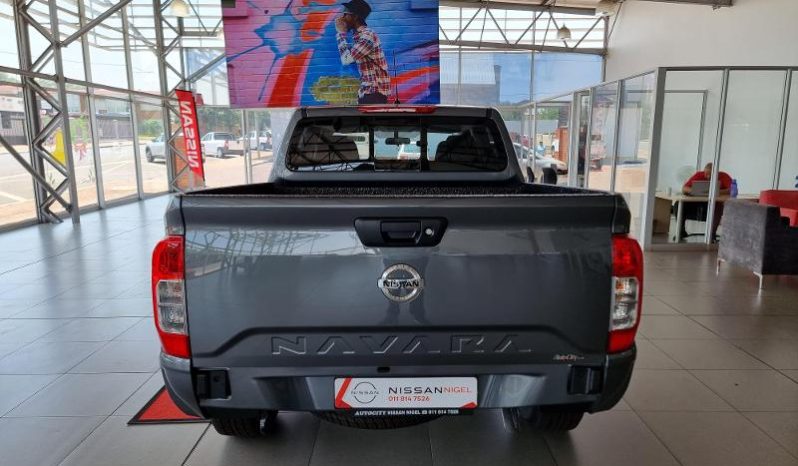 
								Nissan Navara 2.5D Se D Cab At full									