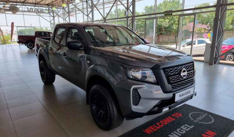 
								Nissan Navara 2.5D Se D Cab At full									
