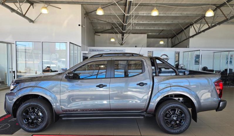 
								Nissan Navara 2.5D Stealth D Cab 4X2 At full									