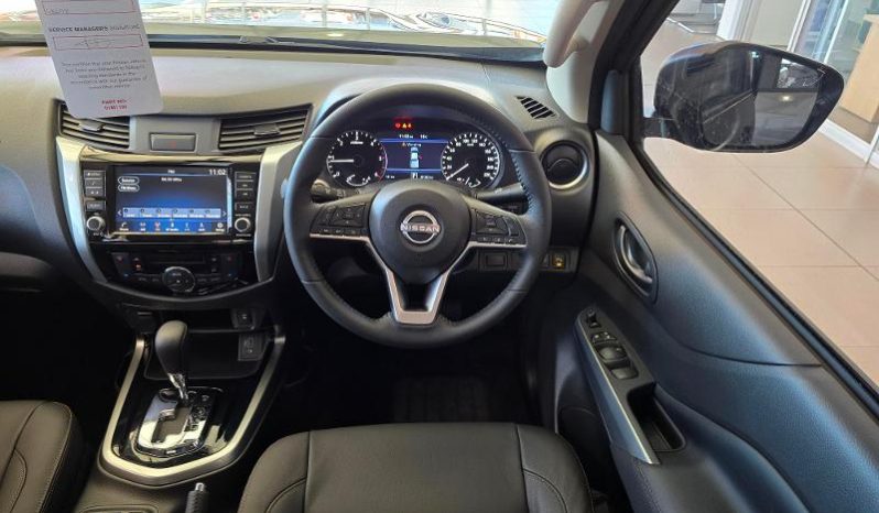 
								Nissan Navara 2.5D Stealth D Cab 4X2 At full									