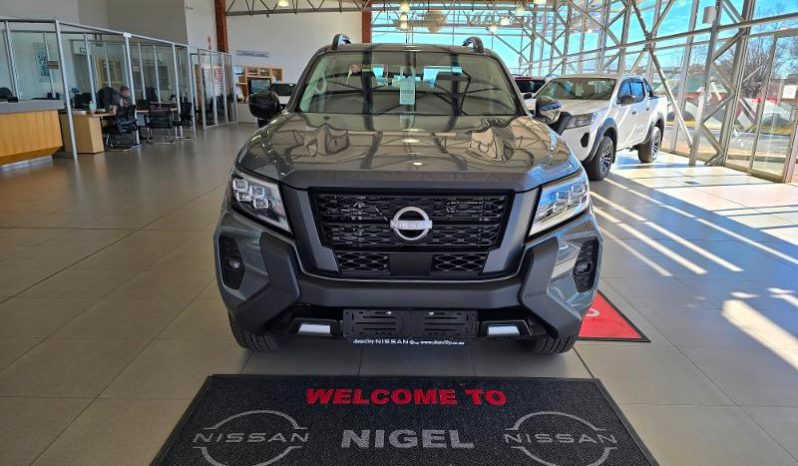 
								Nissan Navara 2.5D Stealth D Cab 4X2 At full									