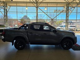 
										Nissan Navara 2.5D Stealth D Cab 4X2 At full									