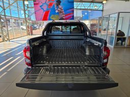 
										Nissan Navara 2.5D Stealth D Cab 4X2 At full									