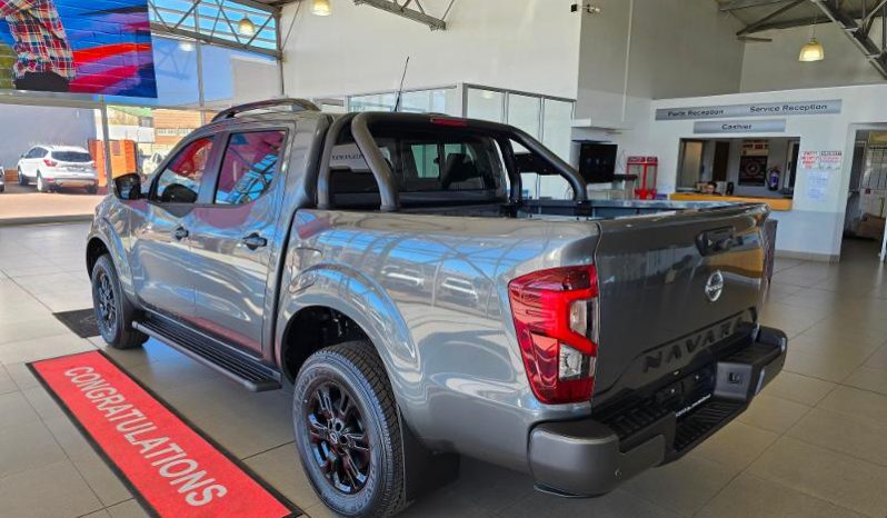
								Nissan Navara 2.5D Stealth D Cab 4X2 At full									