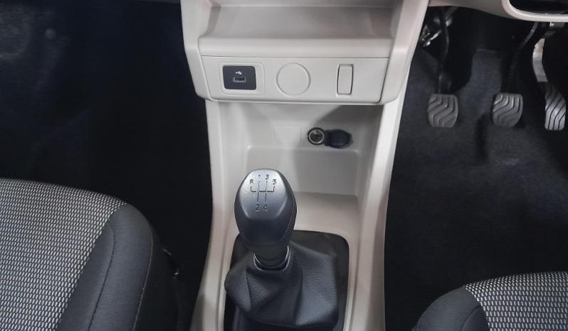 
								Renault Triber 1.0 Evolution full									