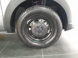 
										Renault Triber 1.0 Evolution full									