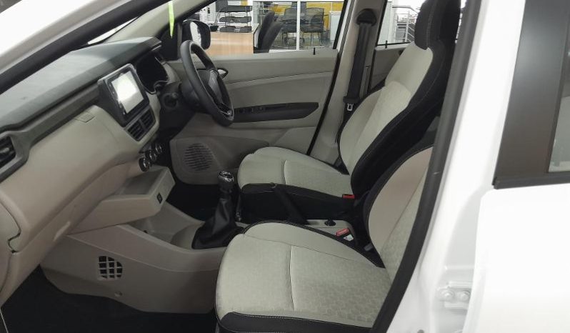 
								Renault Triber 1.0 Techno full									