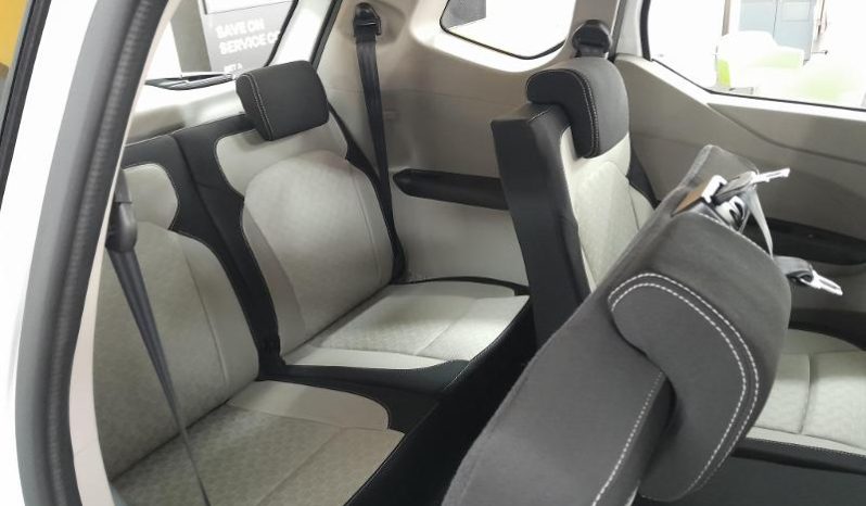 
								Renault Triber 1.0 Techno full									