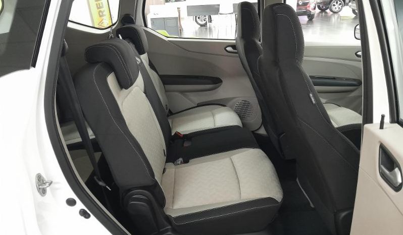 
								Renault Triber 1.0 Techno full									