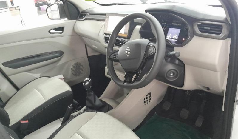 
								Renault Triber 1.0 Techno full									