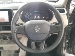 
										Renault Triber 1.0 Evolution full									
