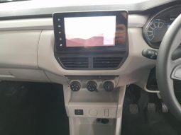 
										Renault Triber 1.0 Evolution full									