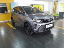 
										Renault Triber 1.0 Evolution full									