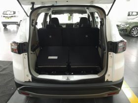 Renault Triber 1.0 Techno