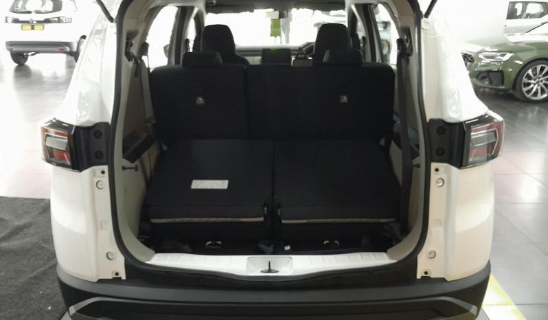 
								Renault Triber 1.0 Techno full									