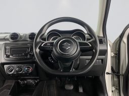 
										Suzuki Swift 1.2I Gl Amt full									