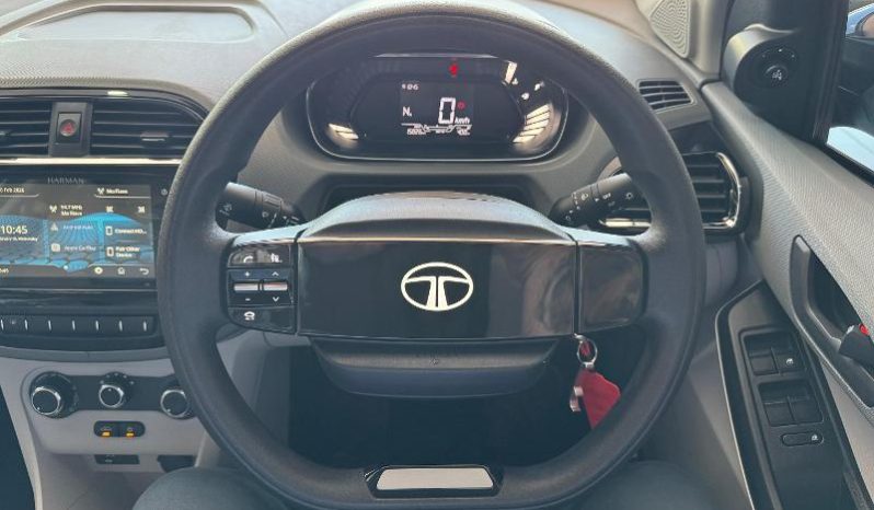 
								Tata Tiago 1.2 Xt Amt full									