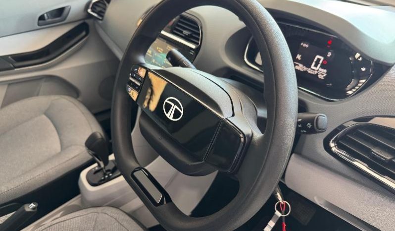 
								Tata Tiago 1.2 Xt Amt full									