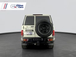 
										Toyota Land Cruiser 76 4.5D V8 Station Wagon full									