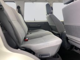 
										Toyota Land Cruiser 76 4.5D V8 Station Wagon full									