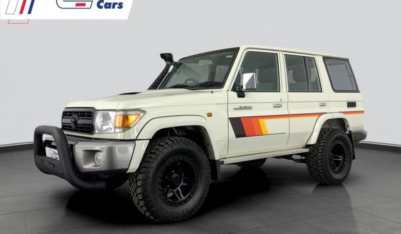 
								Toyota Land Cruiser 76 4.5D V8 Station Wagon full									