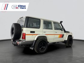 Toyota Land Cruiser 76 4.5D V8 Station Wagon