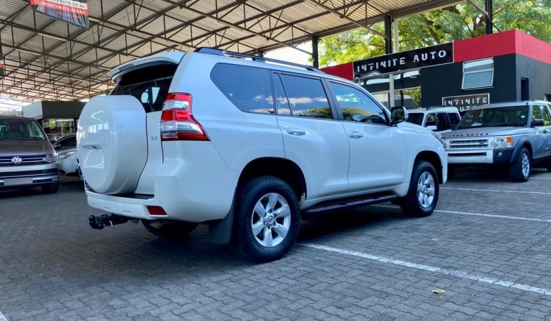 
								Toyota Land Cruiser Prado 3.0DT Tx At full									