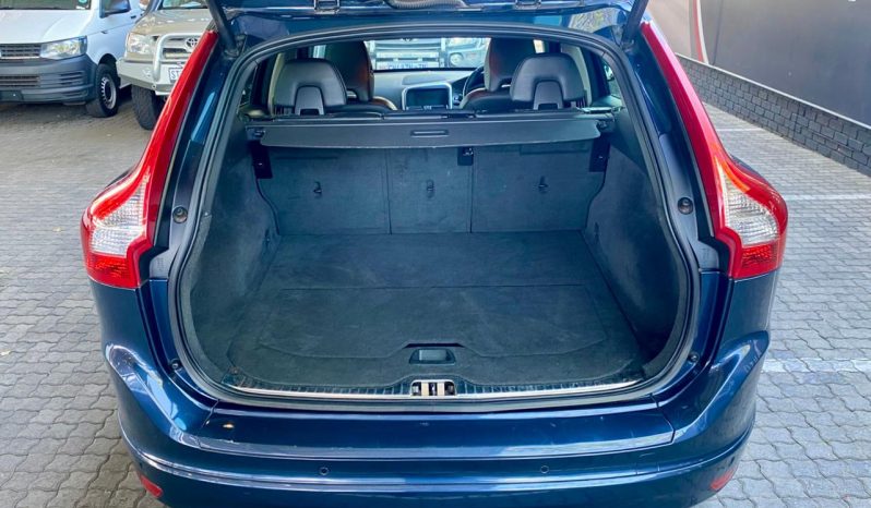 
								Volvo Xc60 D4 Elite Geartronic full									