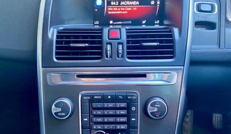 
								Volvo Xc60 D4 Elite Geartronic full									