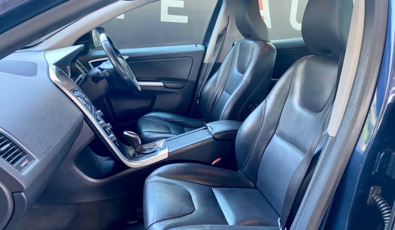 
								Volvo Xc60 D4 Elite Geartronic full									