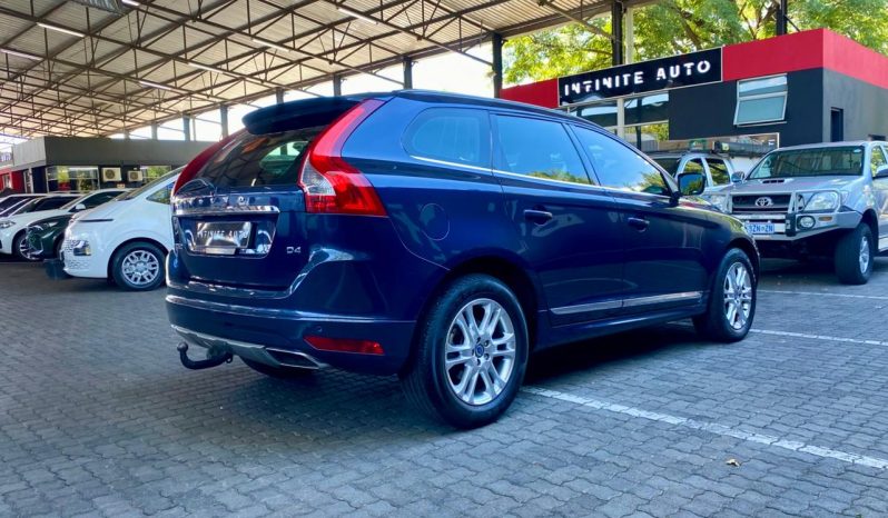 
								Volvo Xc60 D4 Elite Geartronic full									