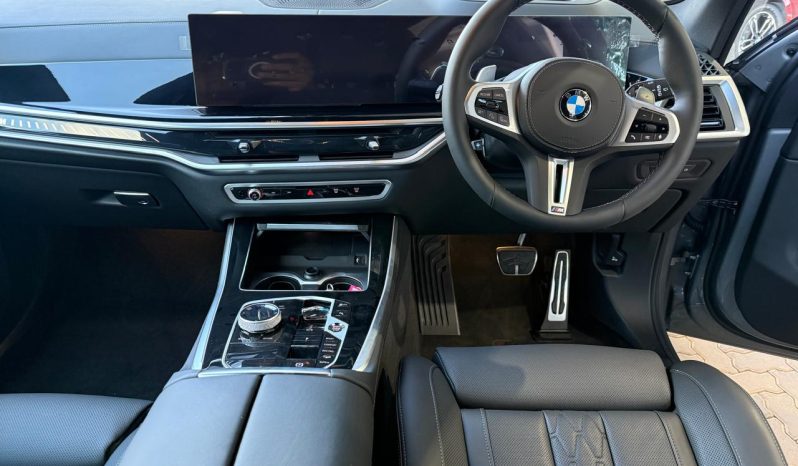 
								BMW X5 M60i full									