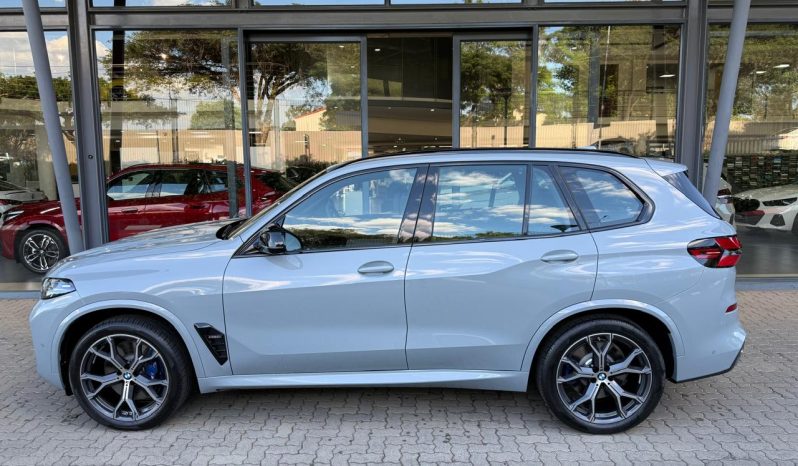
								BMW X5 M60i full									