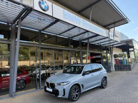BMW X5 M60i