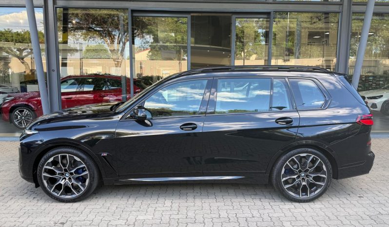 
								BMW X7 Xdrive M60i M Performance Pro full									