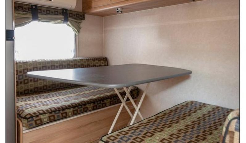 
								Caravan Gypsey Regal full									