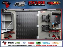 
										Caravan Outbound Cyclone DBxl full									