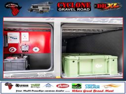
										Caravan Outbound Cyclone DBxl full									