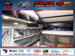 
										Caravan Outbound Cyclone DBxl full									
