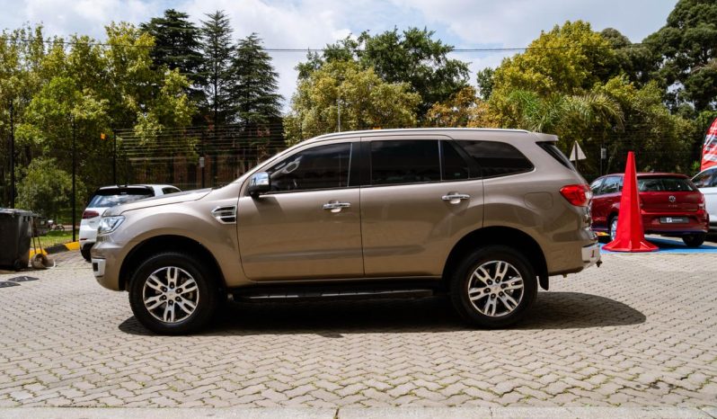 
								Ford Everest 2.0Bi-Turbo XLT full									