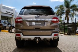 
										Ford Everest 2.0Bi-Turbo XLT full									
