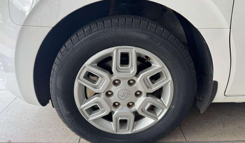 
								Hyundai H-1/STARIA STARIA 2.2D EXECUTIVE A/T full									