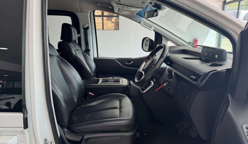 
								Hyundai H-1/STARIA STARIA 2.2D EXECUTIVE A/T full									
