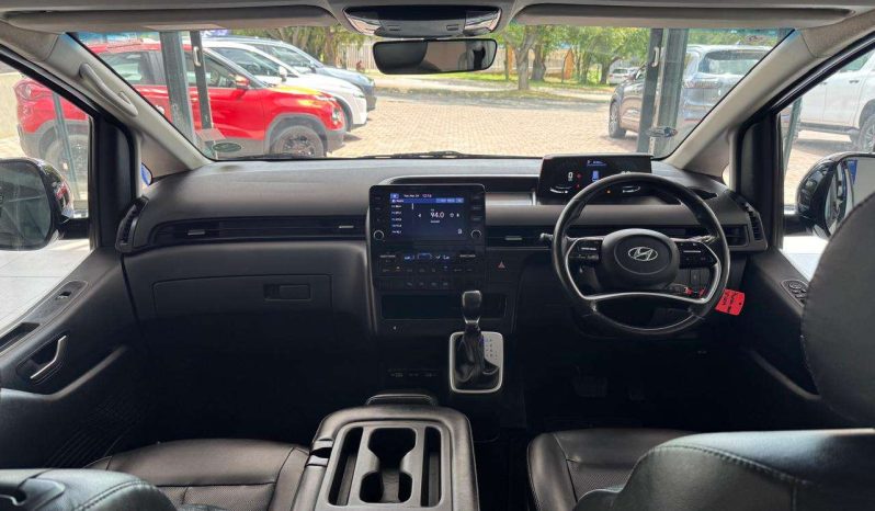 
								Hyundai H-1/STARIA STARIA 2.2D EXECUTIVE A/T full									